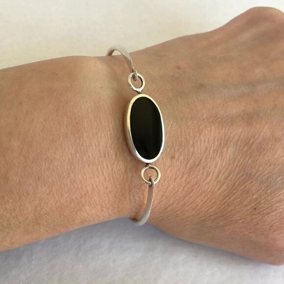 Sterling Silver Oval Black Onyx Geometric Reversible Hinged Bangle Bracelet 6.5" - Picture 1 of 16